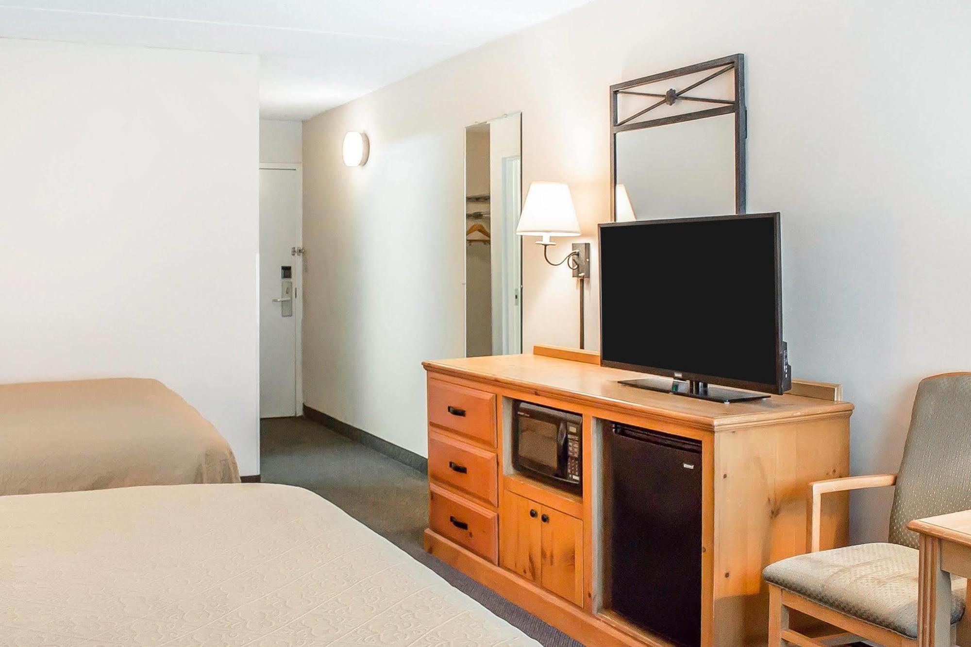 Quality Inn Rhinelander Esterno foto